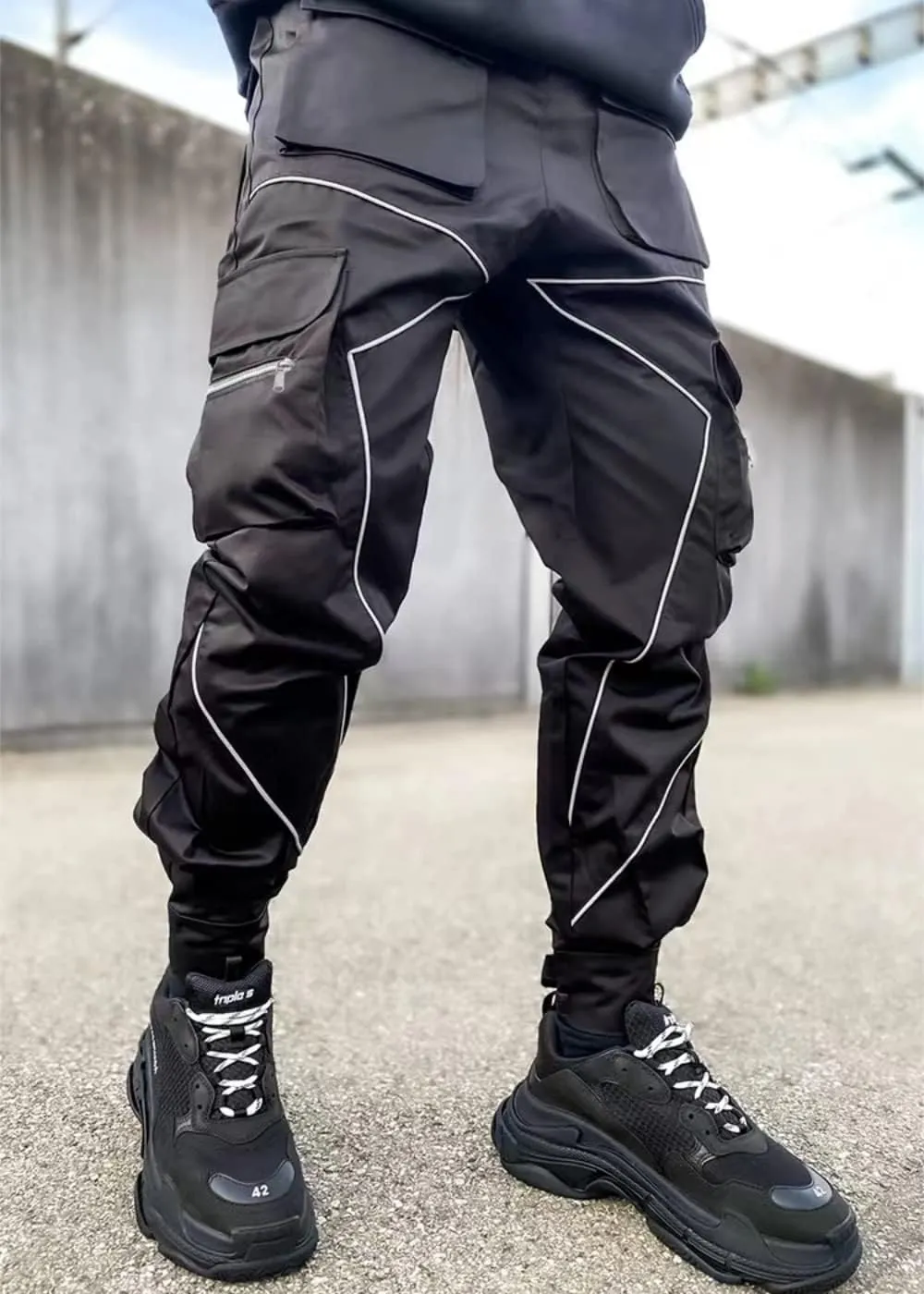 KCLOT Men's Techwear Cargo Pants Fashion Multi-Pocket Reflective Jogger Sweatpants