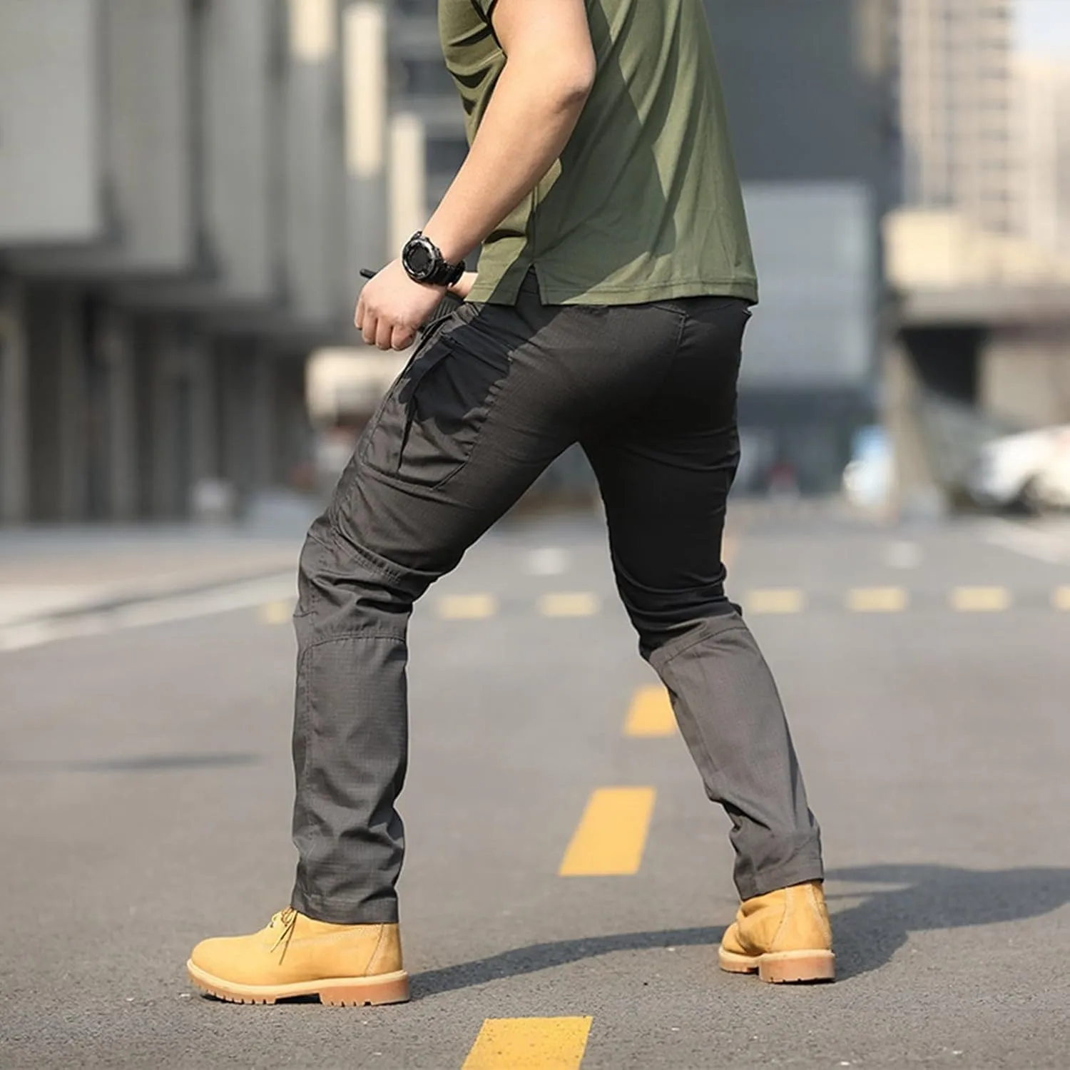 Mens Tactical Cargo Pants Work Hiking Pants Lightweight Outdoor Pants with Multi Pockets Relaxed Fit Camo Cargo Pants